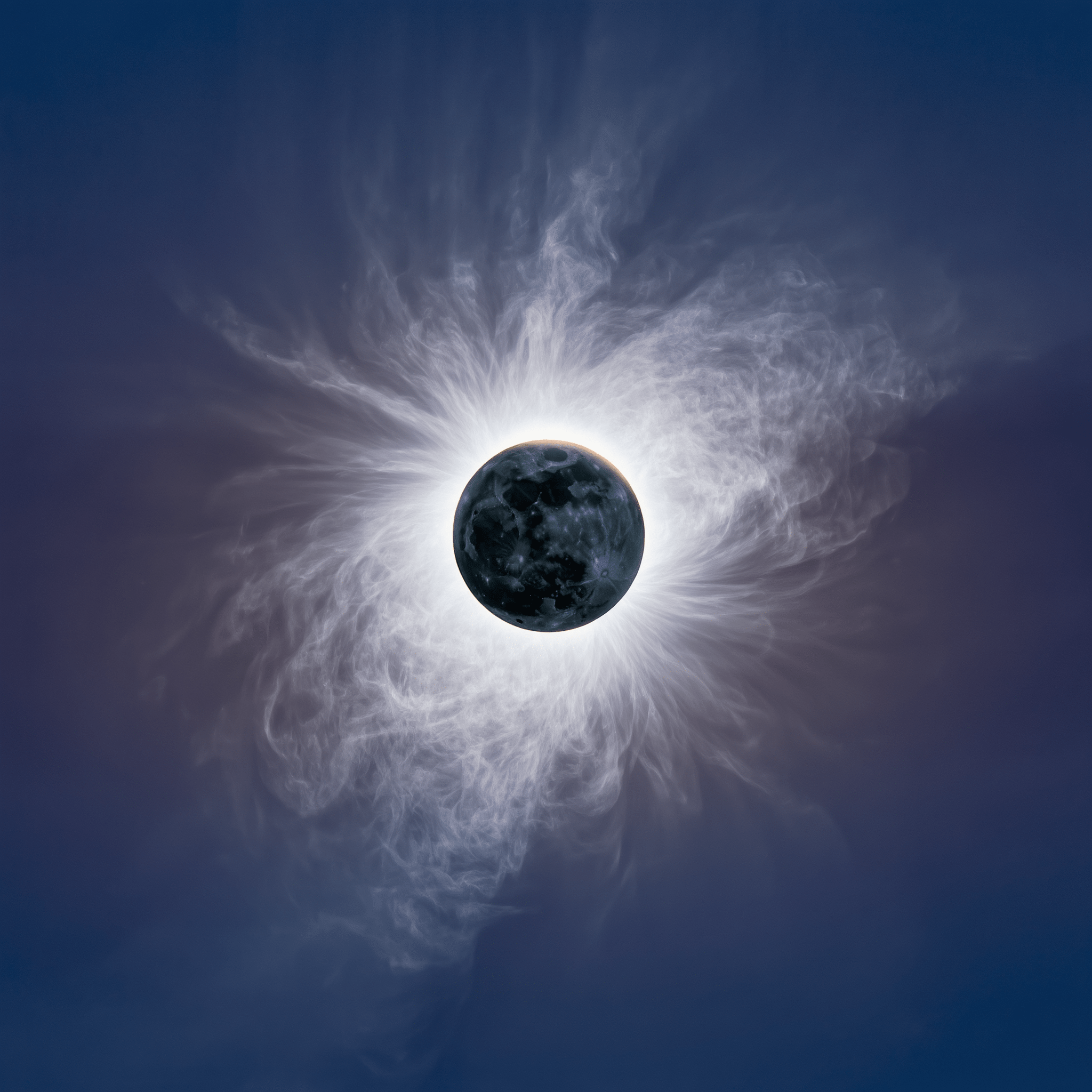 Eclissi solare totale con corona luminosa